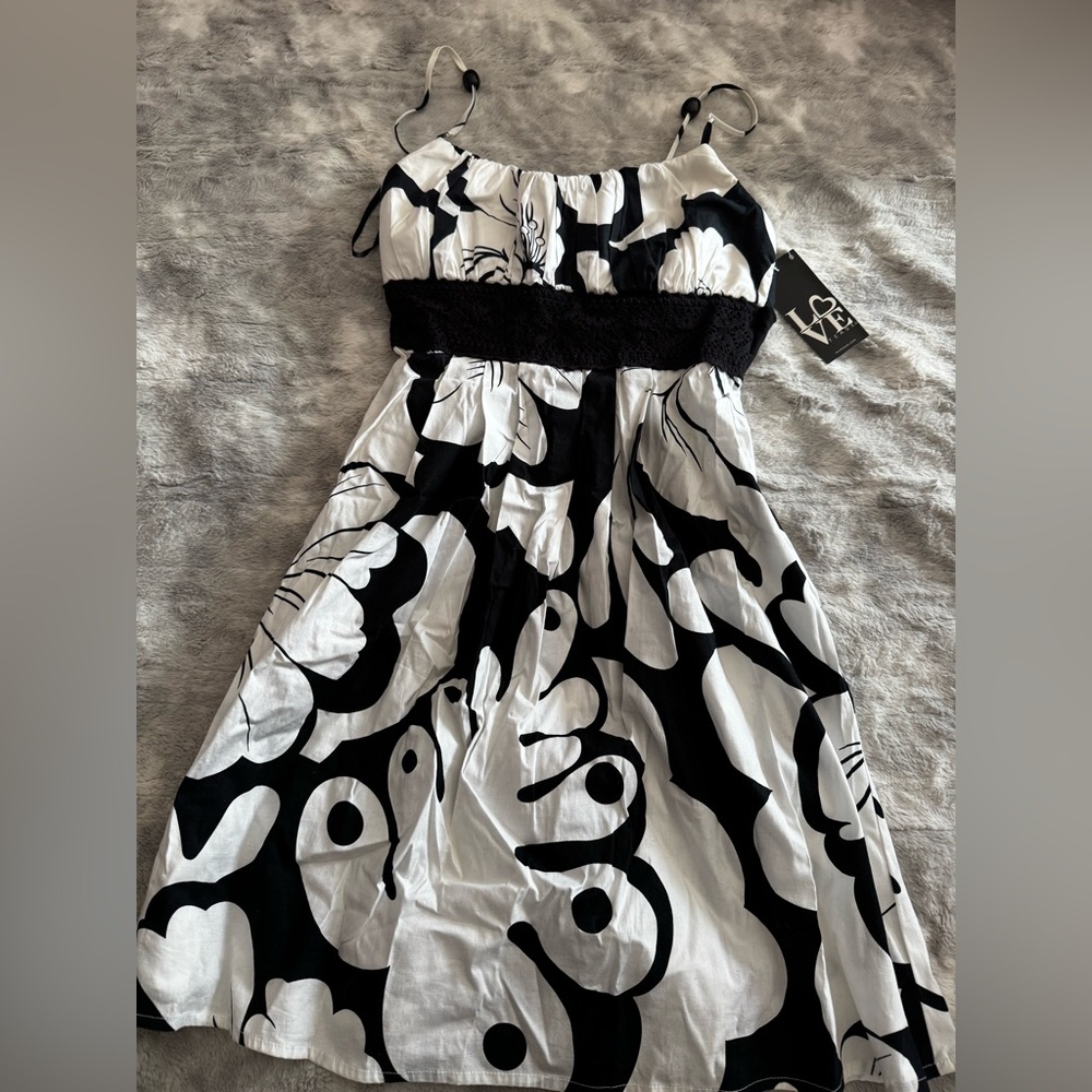 Love Tease Monochrome Floral Dress